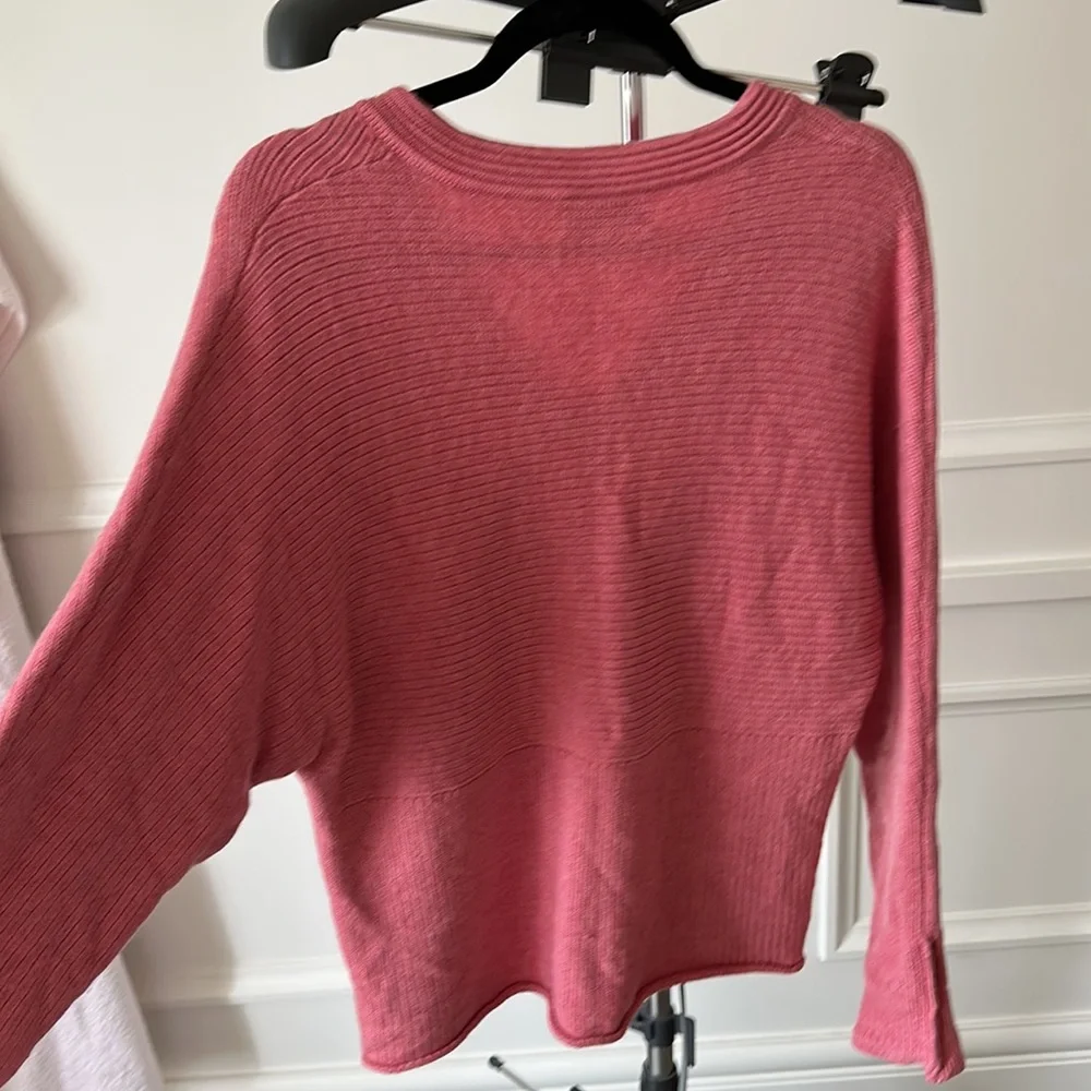 Sweater - Picture 4 of 4